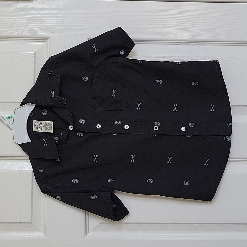 Faded Glory Boy's size M (8) Skull and Crossbones shirt